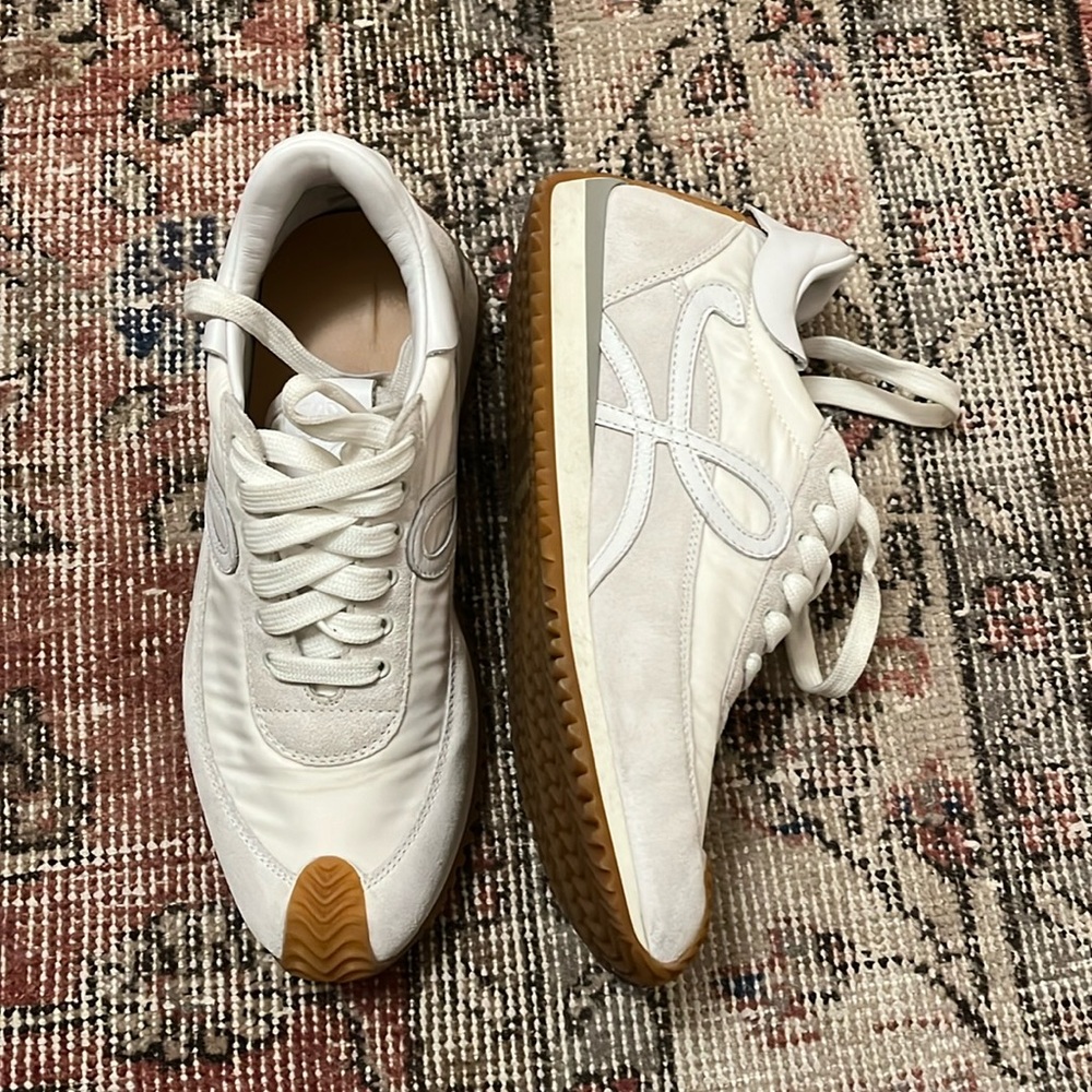 Loewe Flow Runner 38